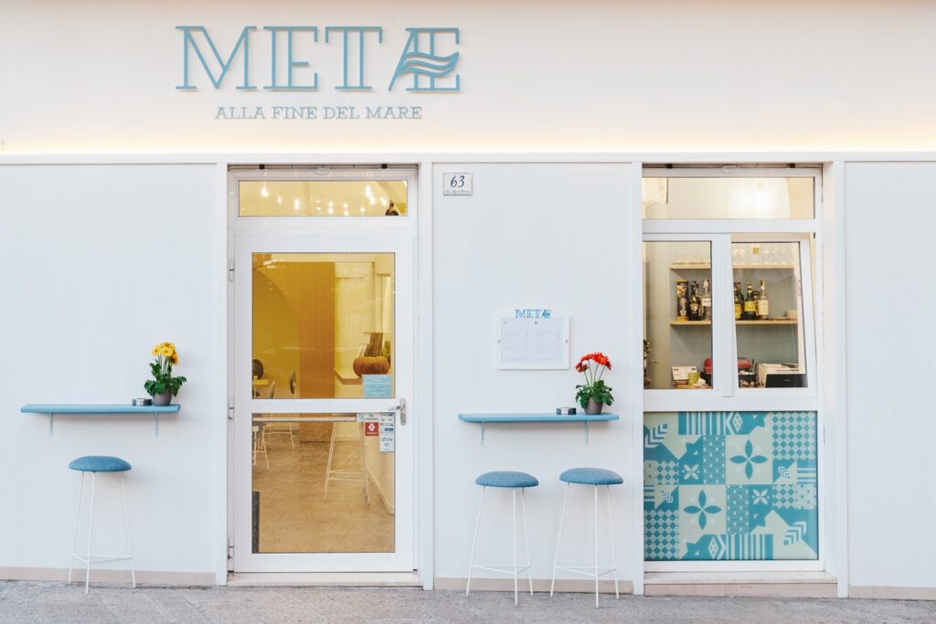 Porta del ristorante Metae: vi apriamo le porte per le prenotazioni